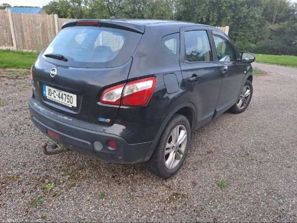 Nissan Qashqai Hatchback, Diesel, 2010, Black