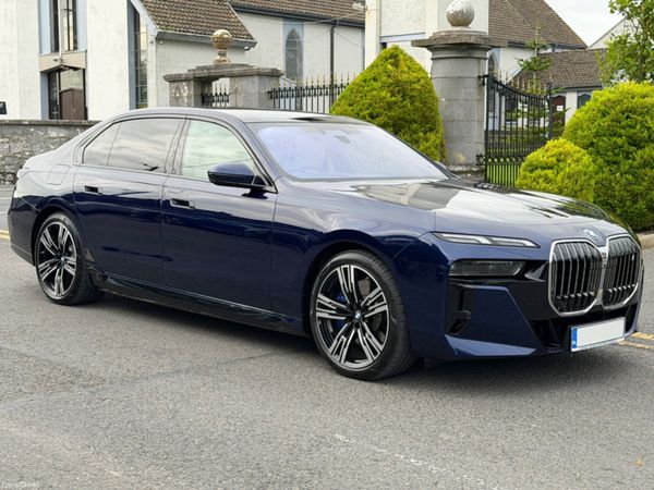 BMW i7 Saloon, Electric, 2026, Blue