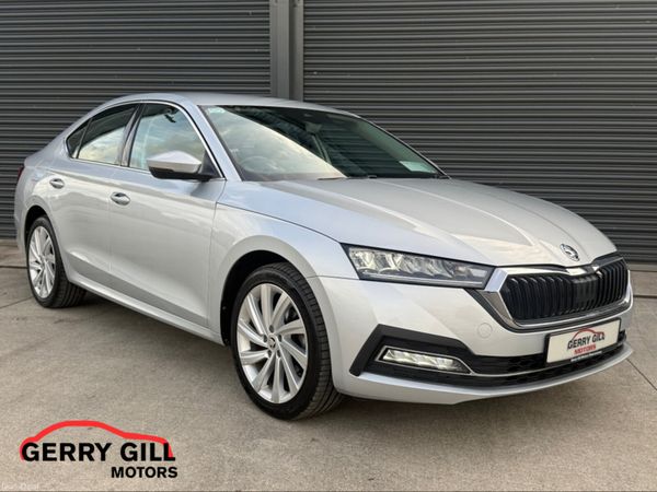 Skoda Octavia Saloon, Diesel, 2022, Grey