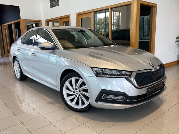 Skoda Octavia Saloon, Diesel, 2024, Grey