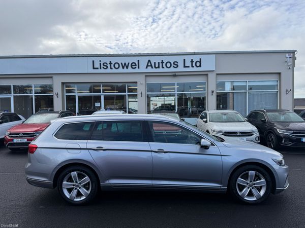 Volkswagen Passat Estate, Diesel, 2021, Silver