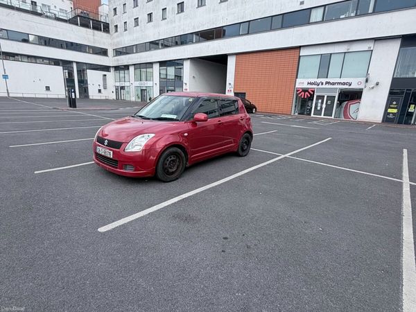 Suzuki Swift Hatchback, Petrol, 2006, Red