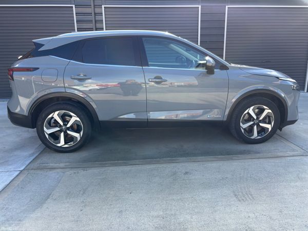 Nissan Qashqai MPV, Petrol, 2024, Grey