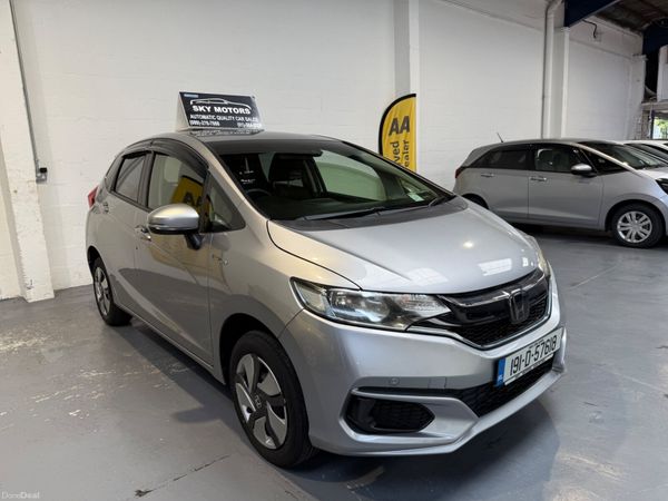 Honda Jazz Hatchback, Petrol Hybrid, 2019, Silver