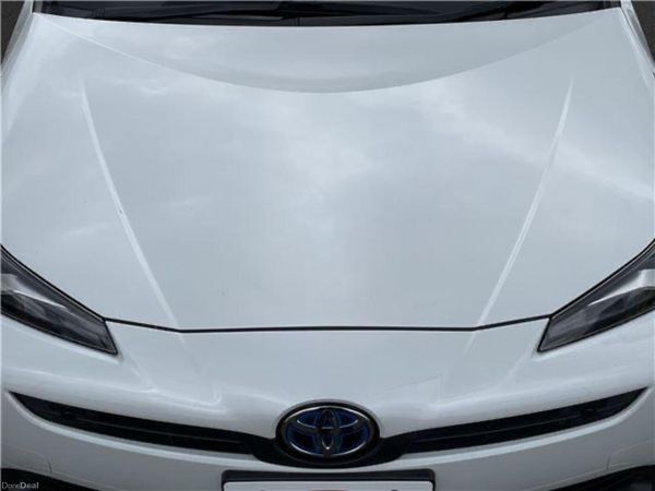 Toyota Prius Hatchback, Petrol Hybrid, 2021, White