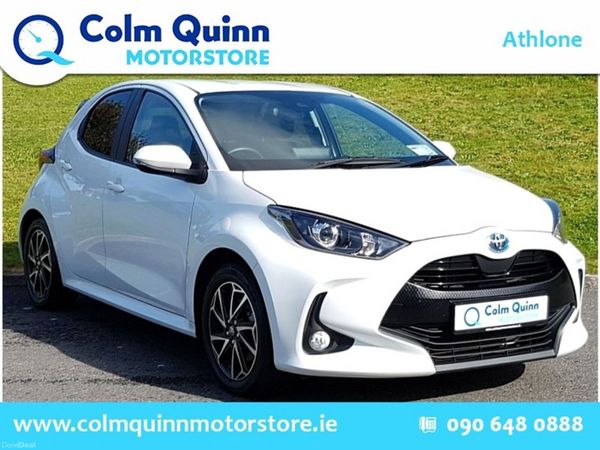 Toyota Yaris Hatchback, Petrol Hybrid, 2024, White