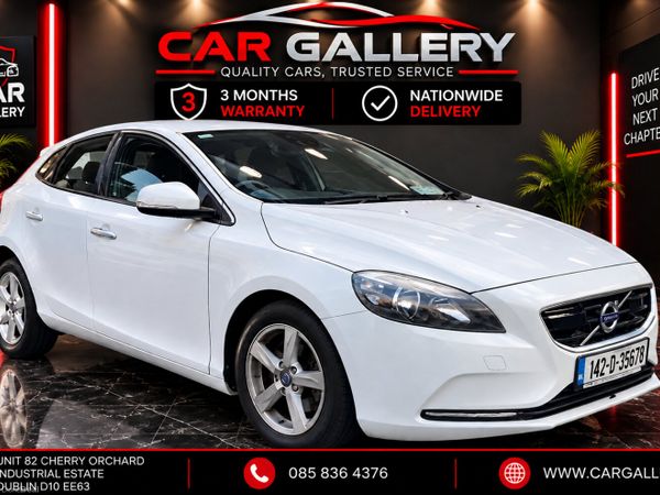 Volvo V40 Hatchback, Petrol, 2014, White