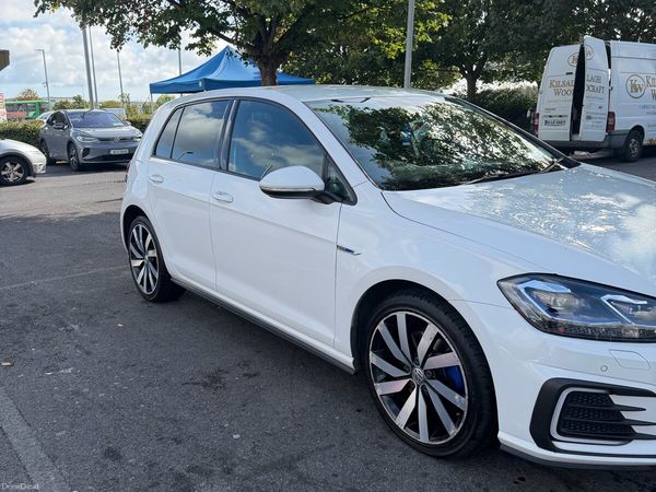 Volkswagen Golf Hatchback, Petrol Plug-in Hybrid, 2018, White