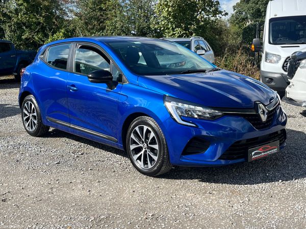 Renault Clio Hatchback, Petrol, 2023, Blue