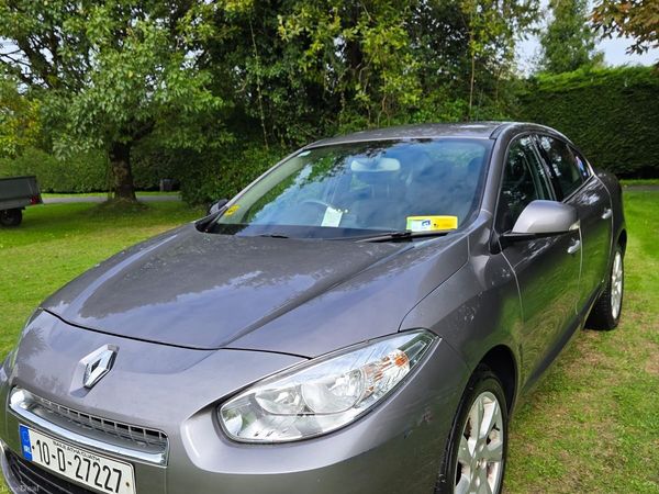 Renault Fluence Saloon, Diesel, 2010, Grey