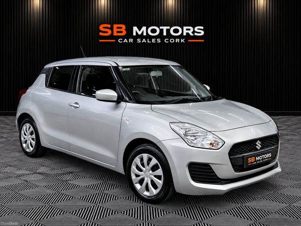 Suzuki Swift Hatchback, Petrol, 2019, Silver