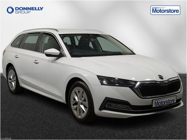 Skoda Octavia Estate, Diesel, 2023, White