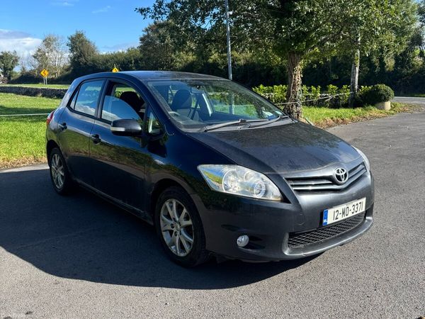 Toyota Auris Hatchback, Petrol, 2012, Grey