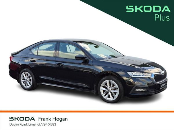 Skoda Octavia Saloon, Diesel, 2023, Black