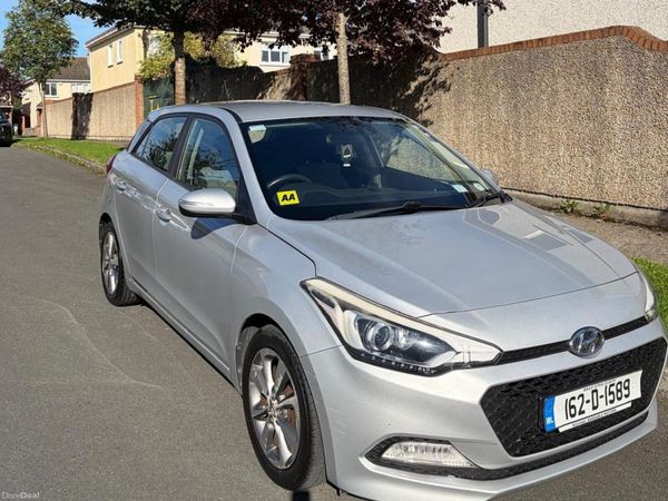 Hyundai i20 Hatchback, Petrol, 2016, Silver