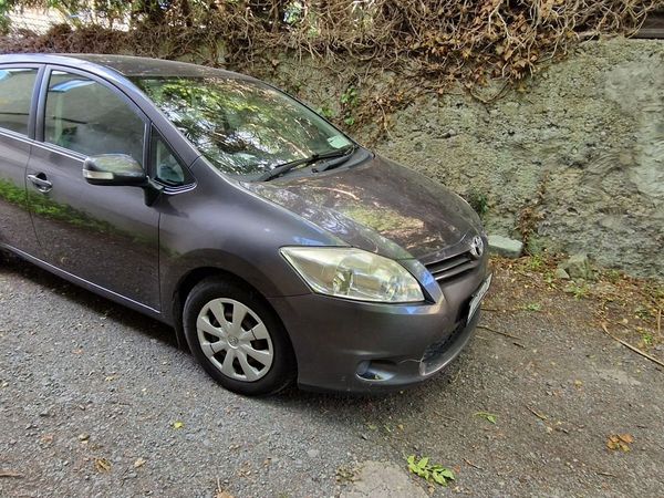 Toyota Auris Hatchback, Diesel, 2012, Grey