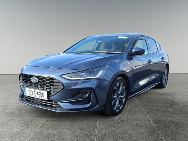 Ford Focus Hatchback, Diesel, 2023, Blue