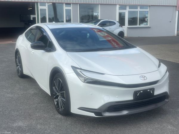 Toyota Prius Hatchback, Petrol Hybrid, 2023, White