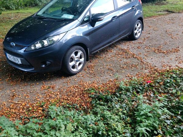 Ford Fiesta Hatchback, Petrol, 2010, Grey
