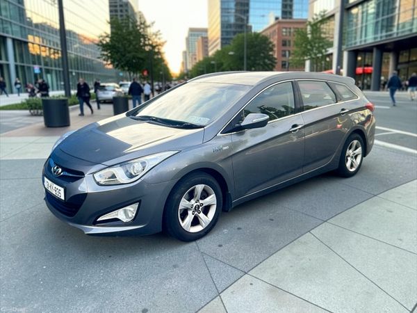 Hyundai i40 Estate, Diesel, 2013, Silver
