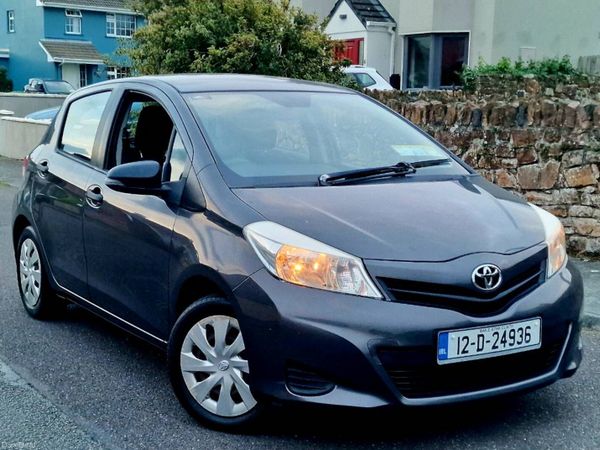Toyota Yaris Hatchback, Petrol, 2012, Grey