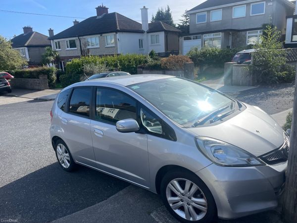 Honda Jazz Hatchback, Petrol, 2015, Grey