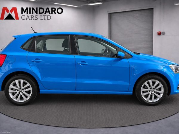 Volkswagen Polo Hatchback, Petrol, 2016, Blue