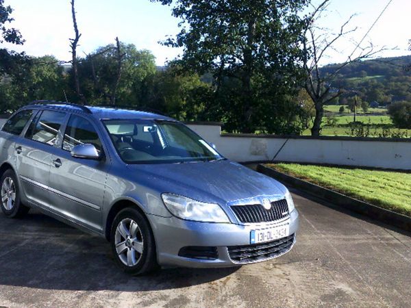 Skoda Octavia Estate, Diesel, 2013, Grey