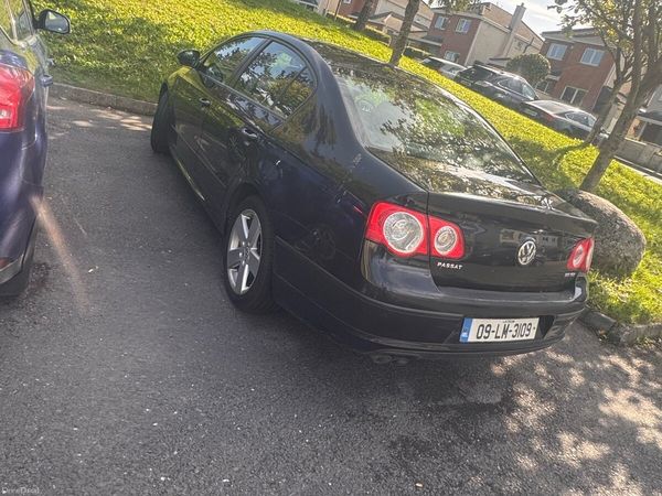 Volkswagen Passat Saloon, Diesel, 2009, Black