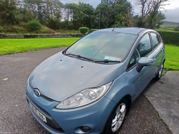 Ford Fiesta Hatchback, Petrol, 2009, Blue