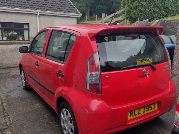 Daihatsu Sirion Hatchback, Petrol, 2006, Red