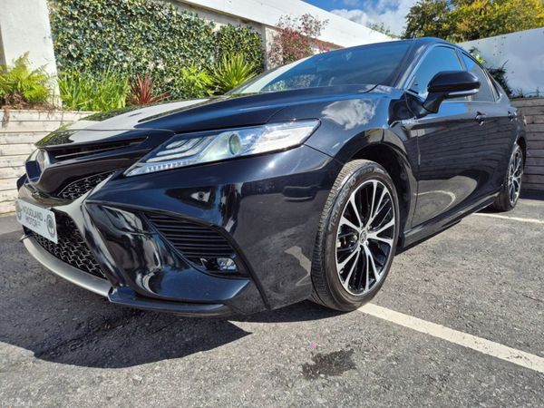 Toyota Camry Saloon, Petrol Hybrid, 2020, Black