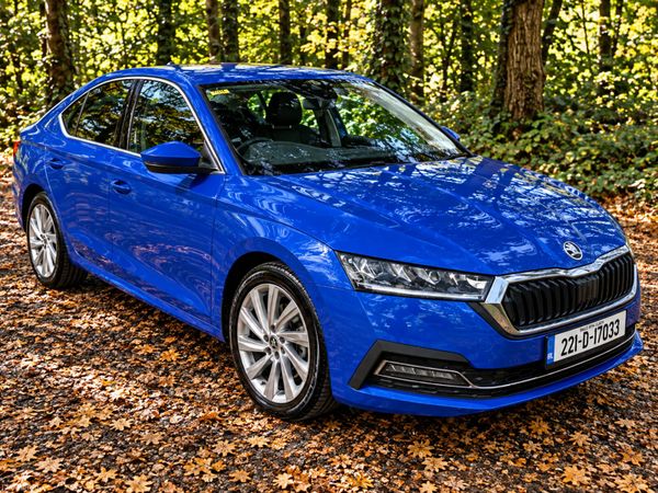 Skoda Octavia Saloon, Diesel, 2022, Blue
