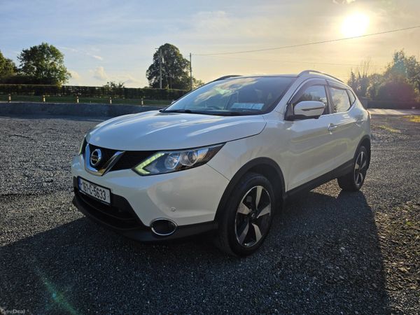 Nissan Qashqai Hatchback, Diesel, 2016, White