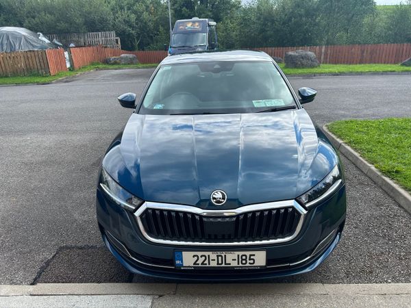 Skoda Octavia Saloon, Diesel, 2022, Blue