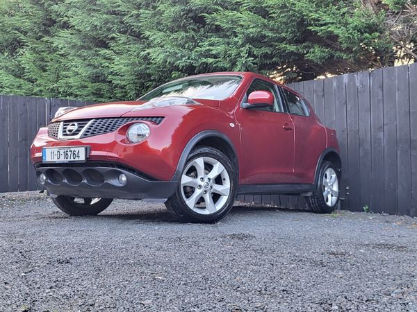 Nissan Juke SUV, Petrol, 2011, Red