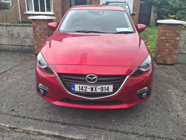 Mazda Mazda3 Hatchback, Diesel, 2014, Red