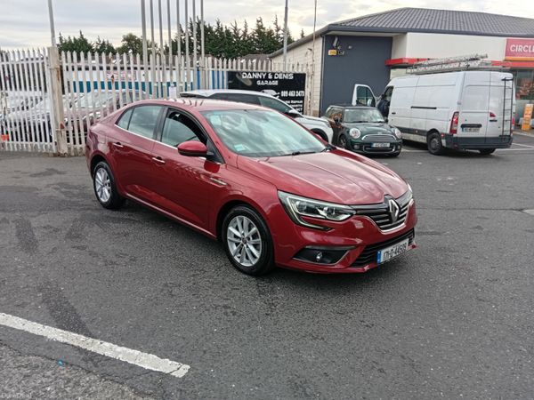 Renault Megane Saloon, Diesel, 2017, Red