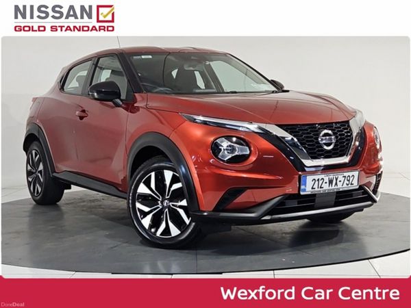 Nissan Juke Hatchback, Petrol, 2021, Red