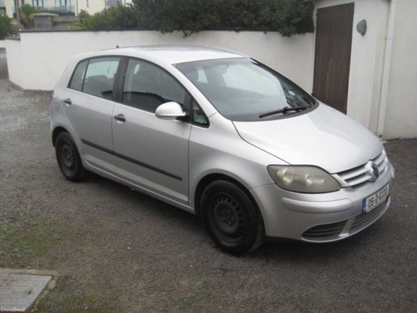 Volkswagen Golf Hatchback, Petrol, 2005, Silver