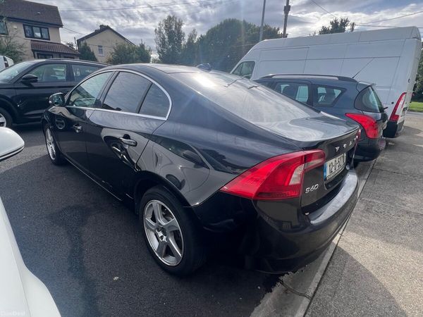 Volvo S60 Saloon, Diesel, 2012, Black