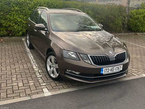 Skoda Octavia Estate, Petrol, 2017, Brown