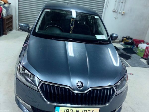 Skoda Fabia Hatchback, Petrol, 2019, Grey