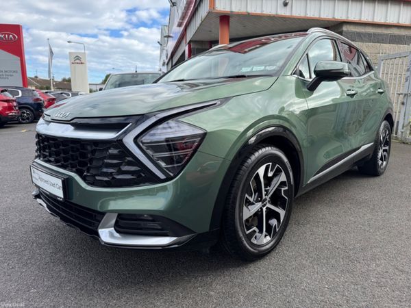 Kia Sportage MPV, Diesel, 2022, Green