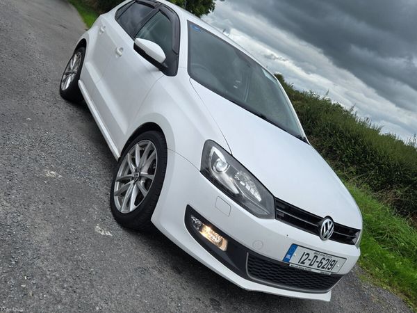 Volkswagen Polo Hatchback, Petrol, 2012, White