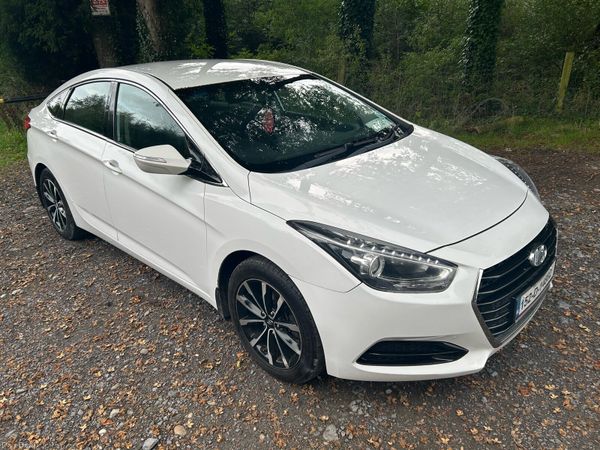 Hyundai i40 Saloon, Diesel, 2015, White