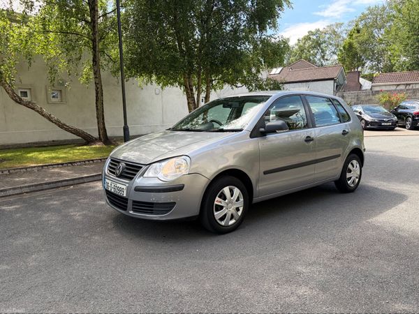 Volkswagen Polo Hatchback, Petrol, 2006, Silver