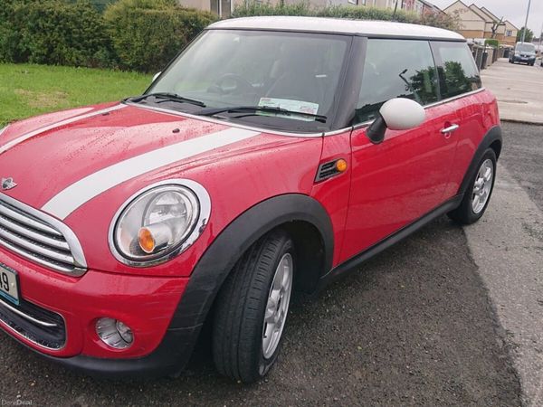 Mini Cooper Hatchback, Petrol, 2012, Red