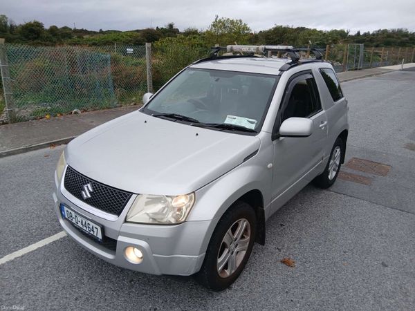 Suzuki Grand Vitara SUV, Petrol, 2008, Silver