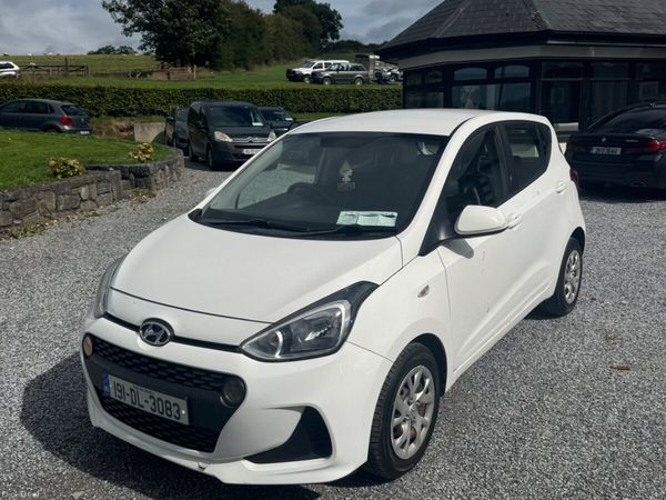 Hyundai i10 Hatchback, Petrol, 2019, White